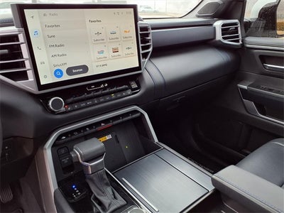 2024 Toyota Sequoia SR5 4WD (SE)