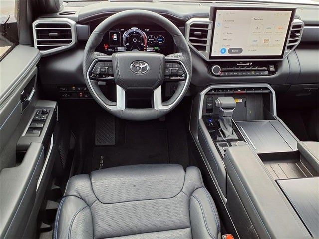 2024 Toyota Sequoia SR5 4WD (SE)